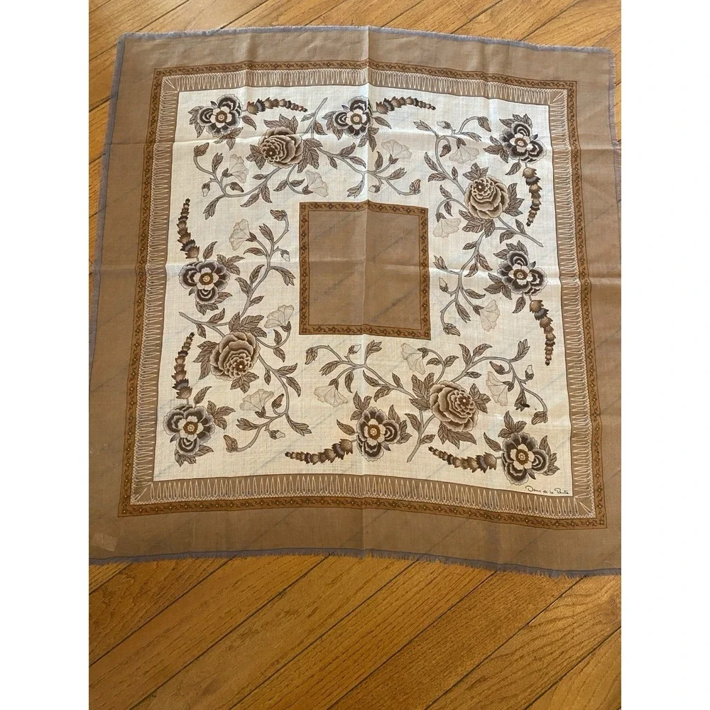 Oscar De La Renta Vintage Wool Square Scarf Made In Japan Tan